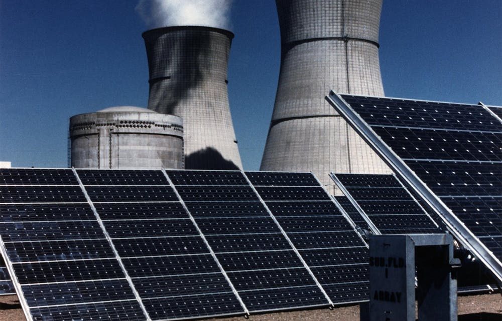 5 Ways Renewable Energy Can Cut Down Business Costs